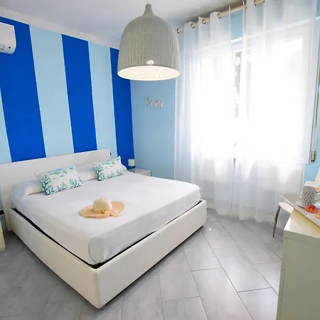 Tirreno Apartment *
